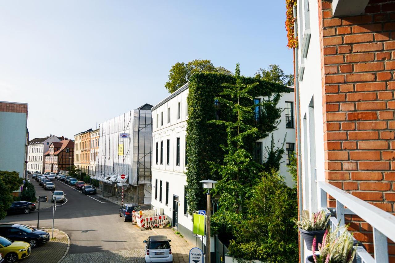 Gemuetliche Ferienwohnung In Der Altstadt Schwerin  Bagian luar foto